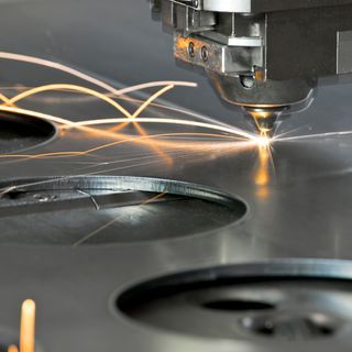 Unsere erfahrenen Servicetechniker sind deutschlandweit für Sie im Einsatz, auch an Wochenenden und Feiertagen.