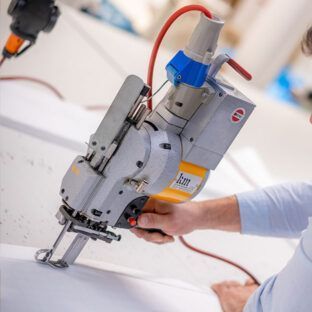 Unsere Filterschläuche integrieren sich nahtlos in Ihre bestehenden Entstaubungsanlagen und sorgen für eine optimale Filtrationsleistung. 